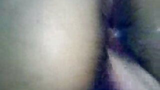 ننھی نوعمر لڑکی جینا ...