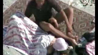گرم مزاج برونیٹ کاؤگ ...